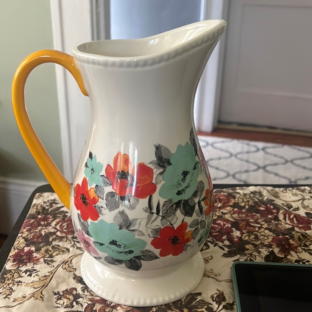 The Pioneer Woman Flea Market 2QT Pitcher